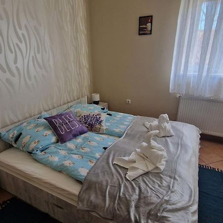 Jackpot Apartman Budapest Bagian luar foto